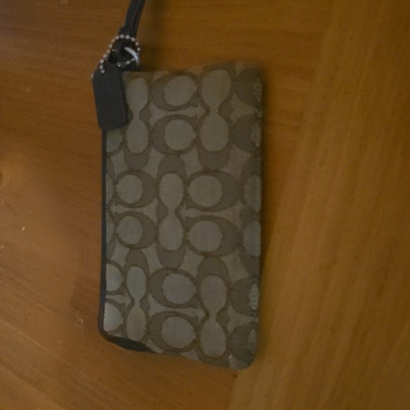 Coach Monogram crossbody - Picture 5 of 8